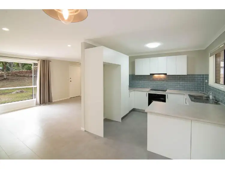 23 Sherwood Crescent