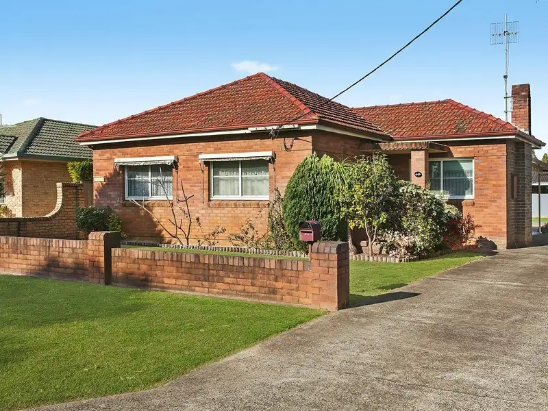 Main view of Homely house listing, 10 Whiting Road, Ettalong Beach NSW 2257