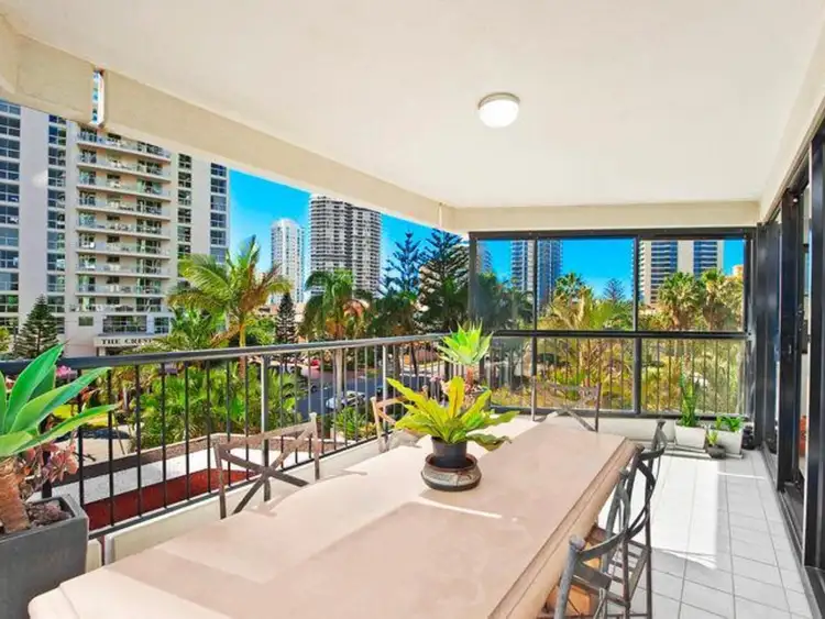 2a/24 Breaker Street, Main Beach QLD 4217