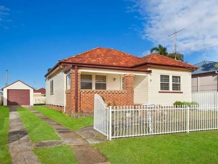 9 Lawson Street, Fairy Meadow NSW 2519
