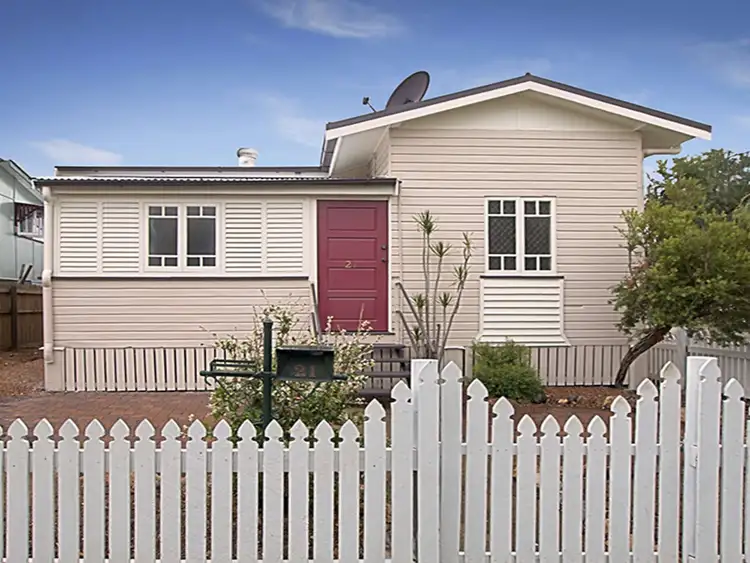 21 Ninth Avenue, Railway Estate QLD 4810