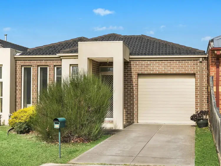 2/17 Catania Avenue, Point Cook VIC 3030