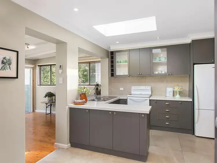 27 Brentwood Avenue, Figtree NSW 2525