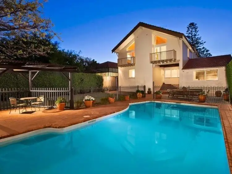 21 Woonona Road, Northbridge NSW 2063