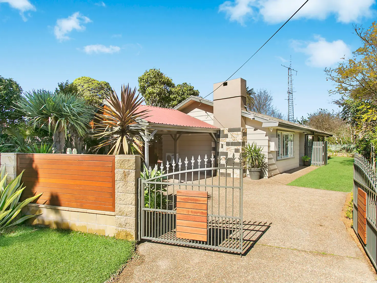 Main view of Homely house listing, 2 Dumbrell Road, Bulli NSW 2516