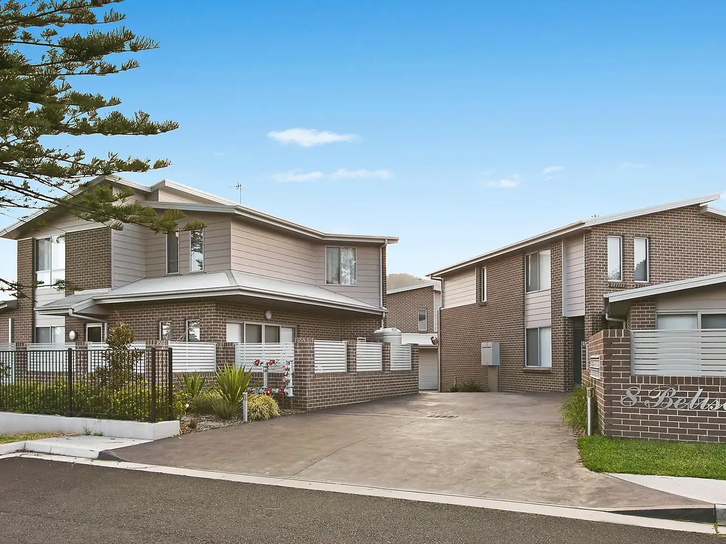 Main view of Homely townhouse listing, 4/8 Sproule Crescent, Balgownie NSW 2519