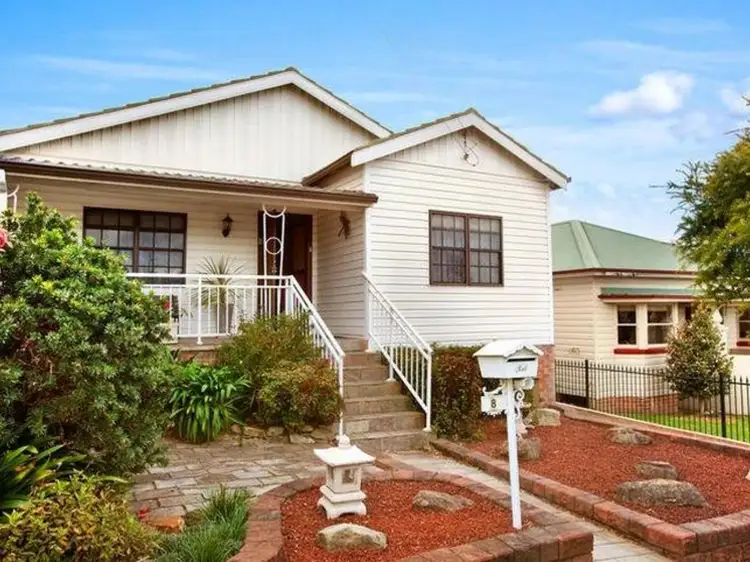 8 Hurt Street, West Wollongong NSW 2500