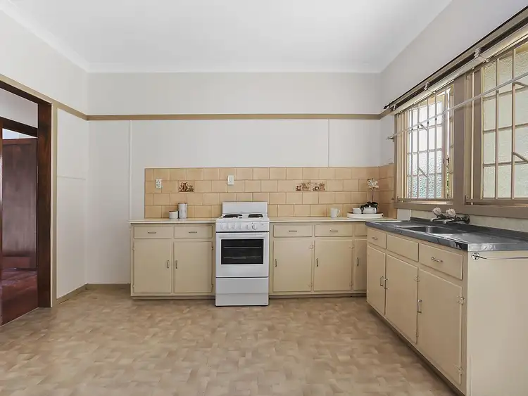 Sixth view of Homely house listing, 28 Provincial Road, Holland Park QLD 4121