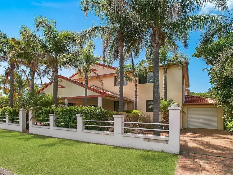 Main view of Homely apartment listing, 2/39 Daisy Street, Fairy Meadow NSW 2519