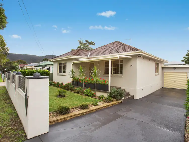 28 Lawson Street, Fairy Meadow NSW 2519