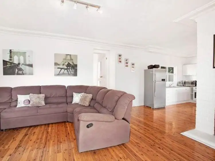 16 Balmer Crescent, Woonona NSW 2517