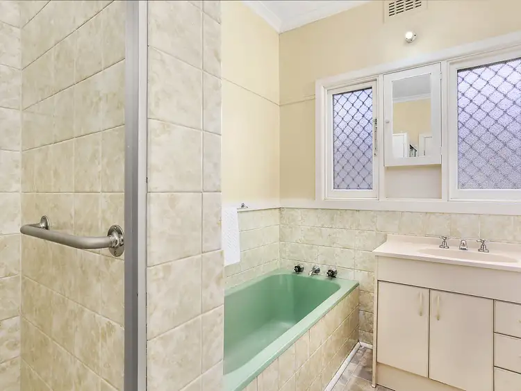 Sixth view of Homely house listing, 8 Tambet Street, Bentleigh East VIC 3165