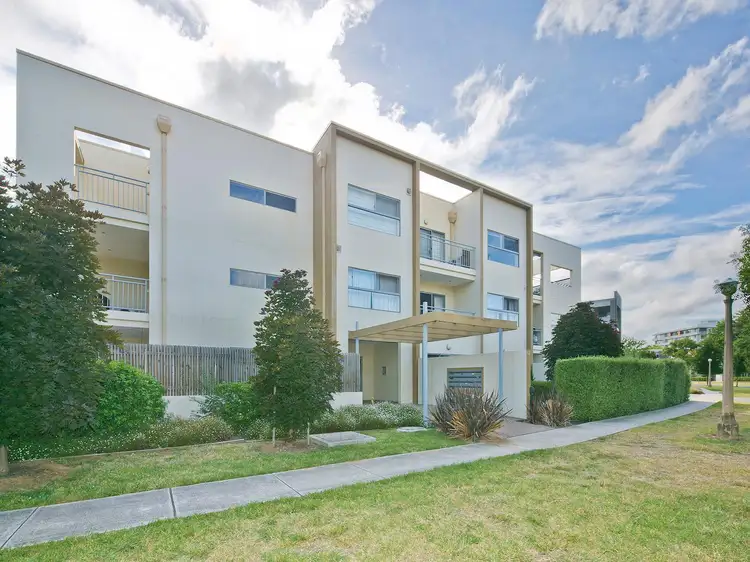 15/12 Towns Crescent