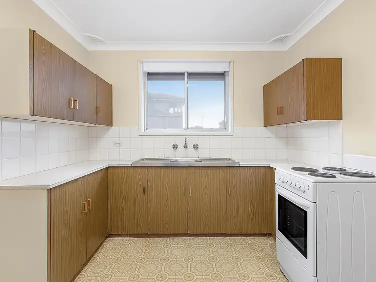 Second view of Homely villa listing, 1/105 Edgeworth Avenue, Kanahooka NSW 2530