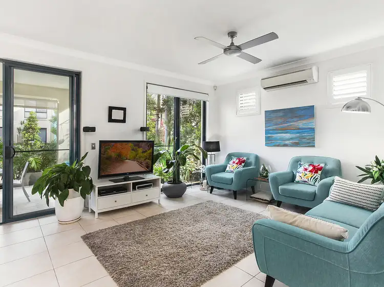 2084/1 The Vistas Drive, Carrara QLD 4211