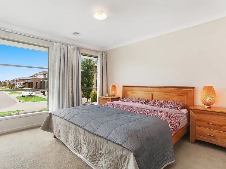 32 Elmswood Boulevard, Keysborough VIC 3173