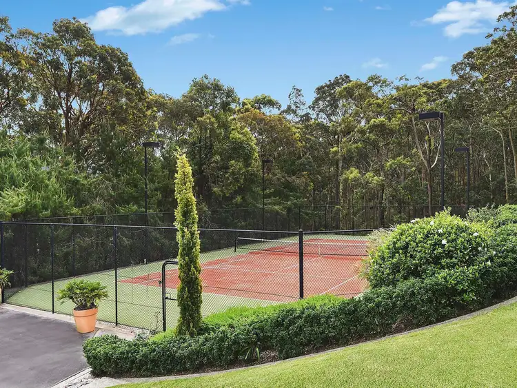 'Woodside Villa', 38 Woodside Drive, Eleebana NSW 2282