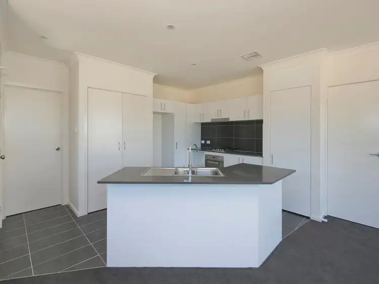 24/40 Henry Kendall Street