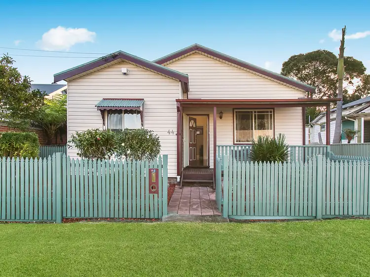 44 Mitchell Road, Woonona NSW 2517