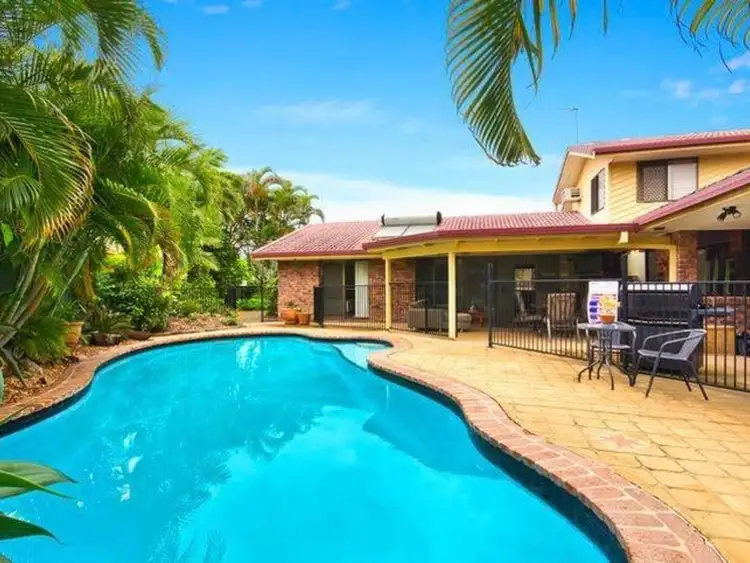 10 Sumach Place, Palm Beach QLD 4221