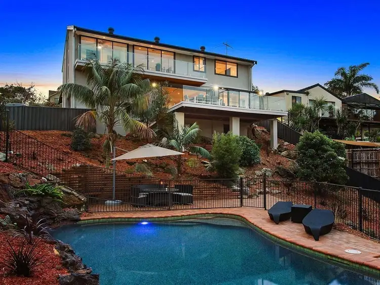 8 Bradley Place, Illawong NSW 2234