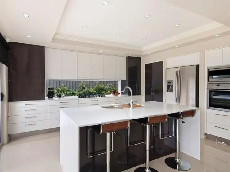 6 Emory Place, Cameron Park NSW 2285