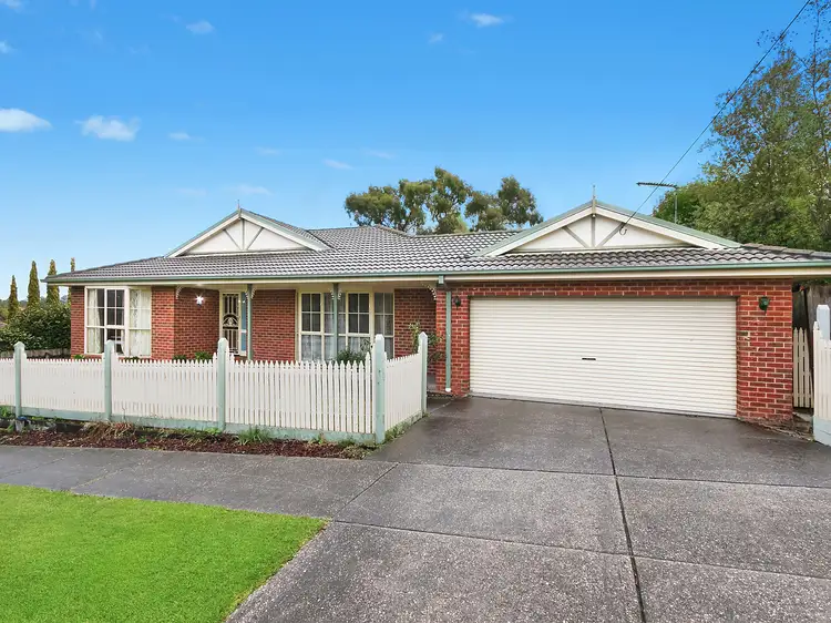 11 Keats Road, Mooroolbark VIC 3138