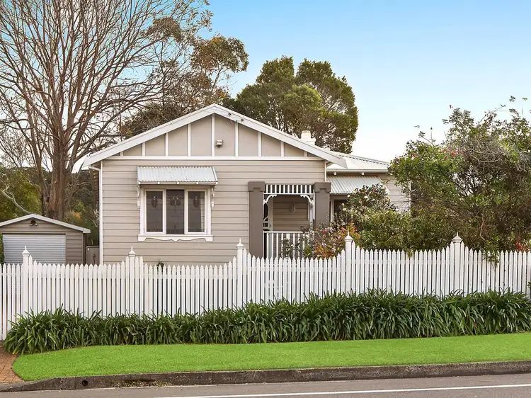 84 Gladstone Avenue, Wollongong NSW 2500