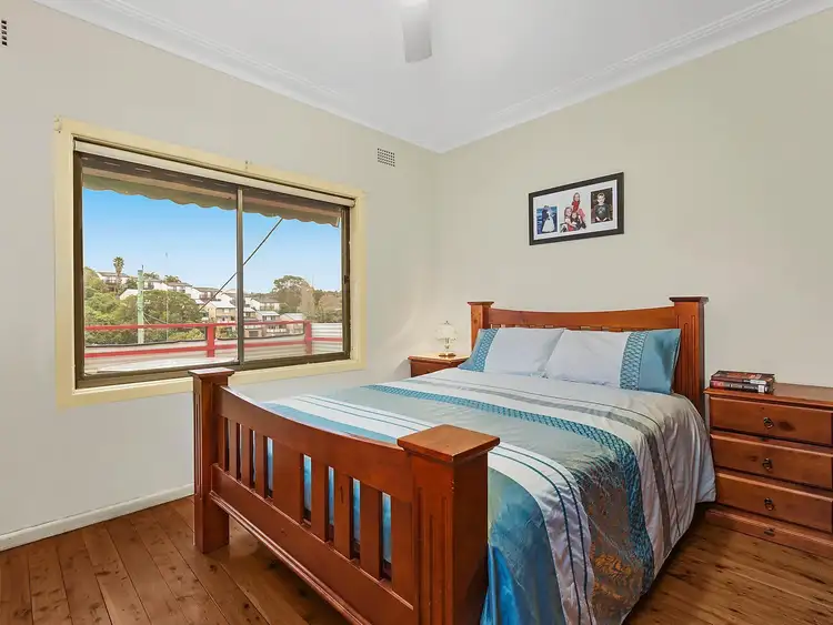 Fourth view of Homely house listing, 32 Denise Street, Lake Heights NSW 2502