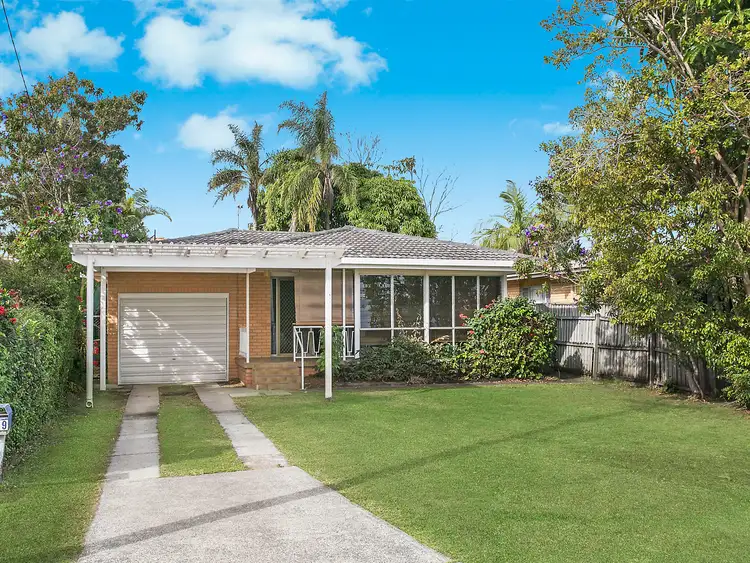 109 leyte Avenue, Palm Beach QLD 4221