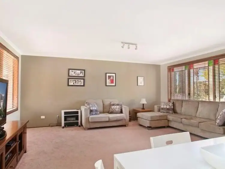 16 Tenille Close, Cameron Park NSW 2285