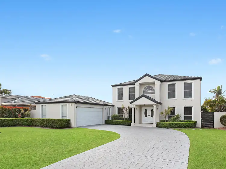 16 Parkwater Point, Helensvale QLD 4212