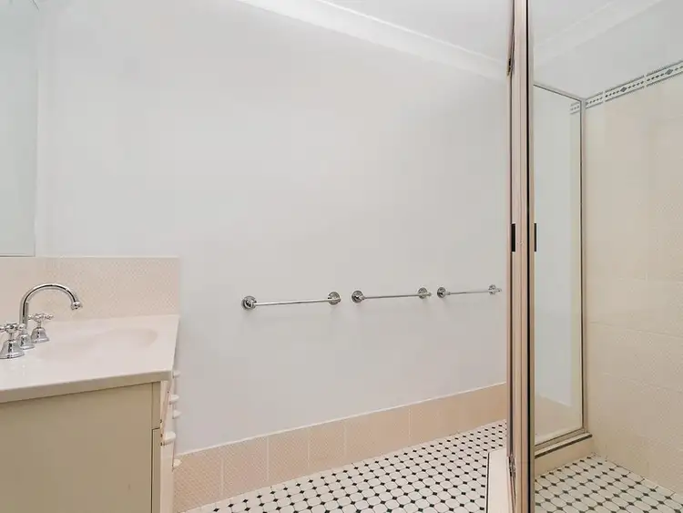 Fifth view of Homely apartment listing, 2/121 Caroline Street, Allenstown QLD 4700