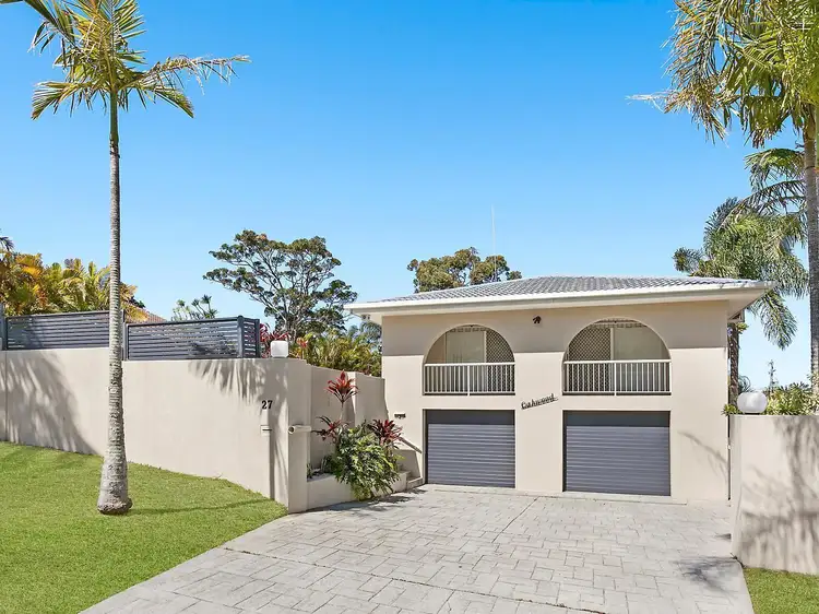 27 Alamau Street, Benowa QLD 4217