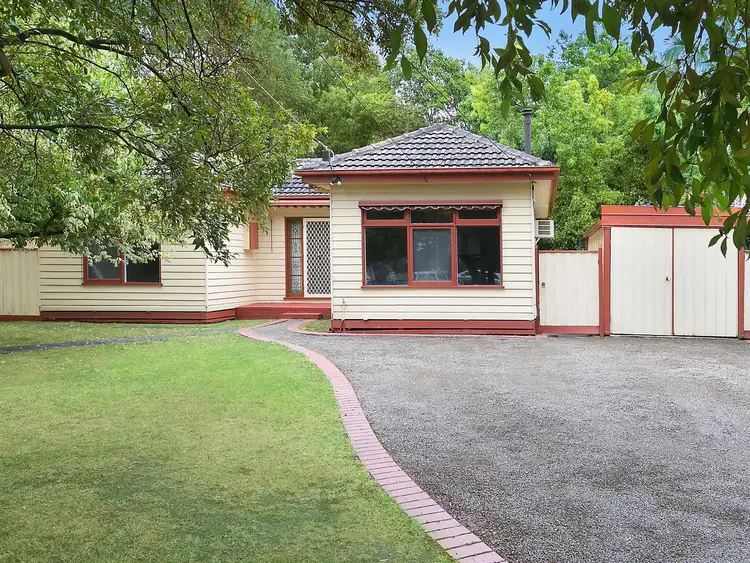 27 Churchill Way, Kilsyth VIC 3137