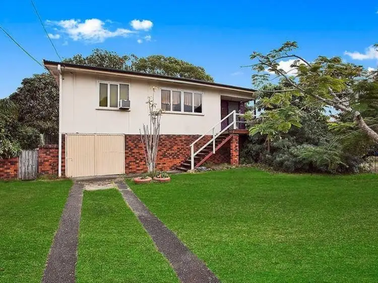 16 Bali Avenue, Palm Beach QLD 4221