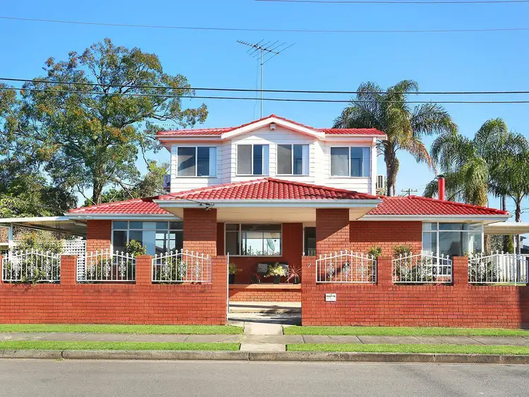 2 Hamersley Street, Fairfield West NSW 2165