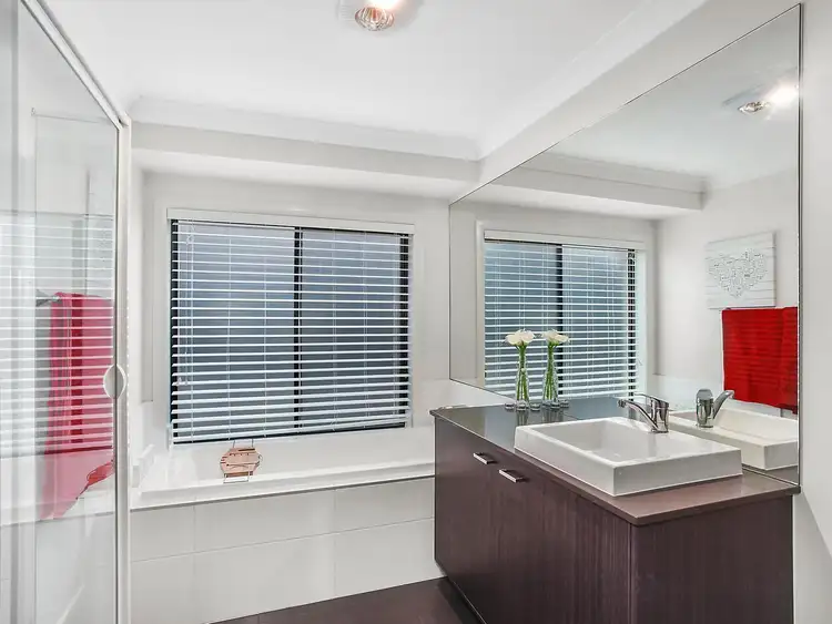 Fourth view of Homely house listing, 5 Graysynd Circuit, Cameron Park NSW 2285