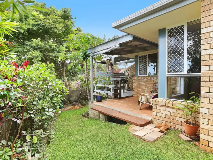2/85 Lochlomond Drive, Banora Point NSW 2486