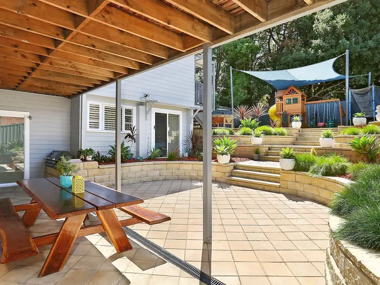 29 Stanleigh Crescent, West Wollongong NSW 2500