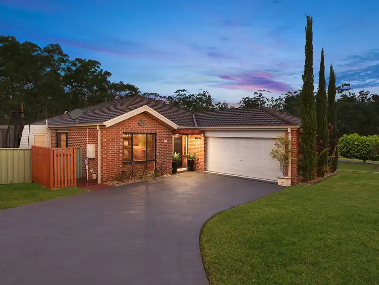 6 Castlemaine Close, Ashtonfield NSW 2323