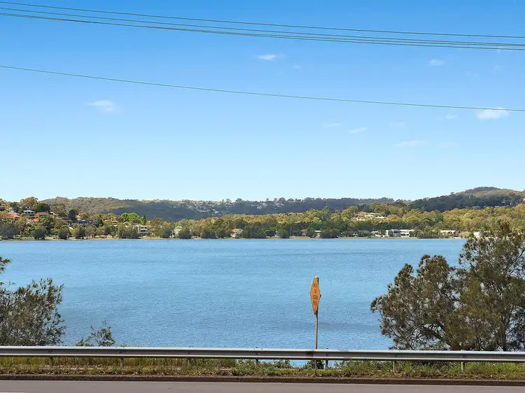 346 The Esplanade, Warners Bay NSW 2282