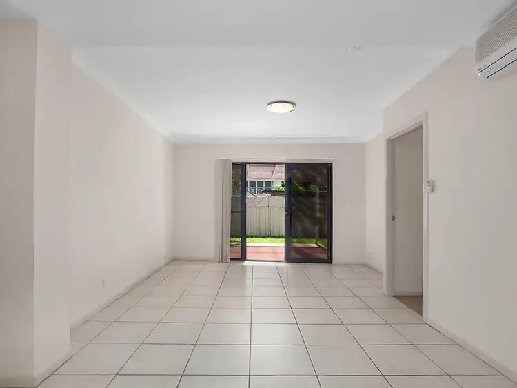 Third view of Homely apartment listing, 2/92 Nudgee Road, Hamilton QLD 4007