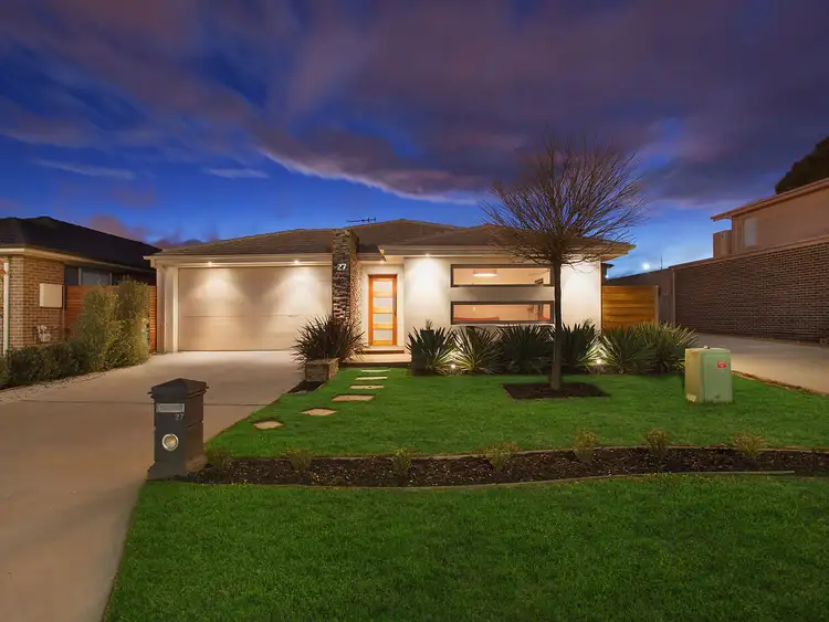 27 Hesba Brinsmead Street, Franklin ACT 2913