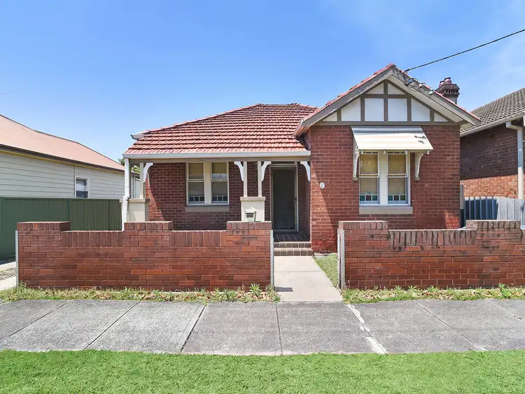 33 Henson Avenue, Mayfield East NSW 2304
