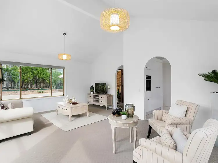 74 John Paul Drive, Daisy Hill QLD 4127