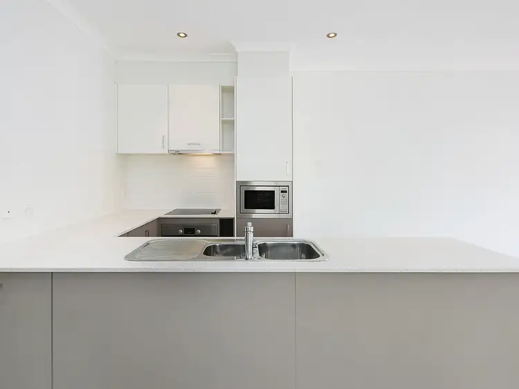 Fourth view of Homely townhouse listing, 1/86 Mawson Drive, Mawson ACT 2607