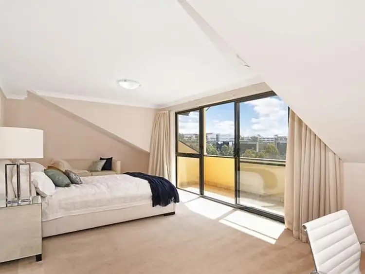 17/47 Walkers Drive, Lane Cove NSW 2066