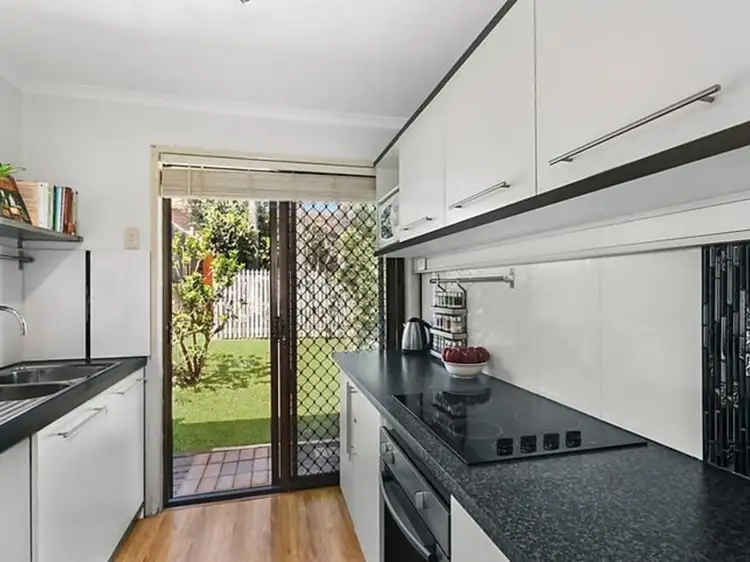 18/37 Hillardt Street, Robertson QLD 4109