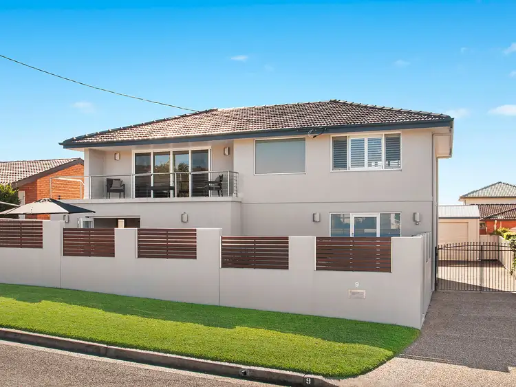 9 Middle Street, Caves Beach NSW 2281